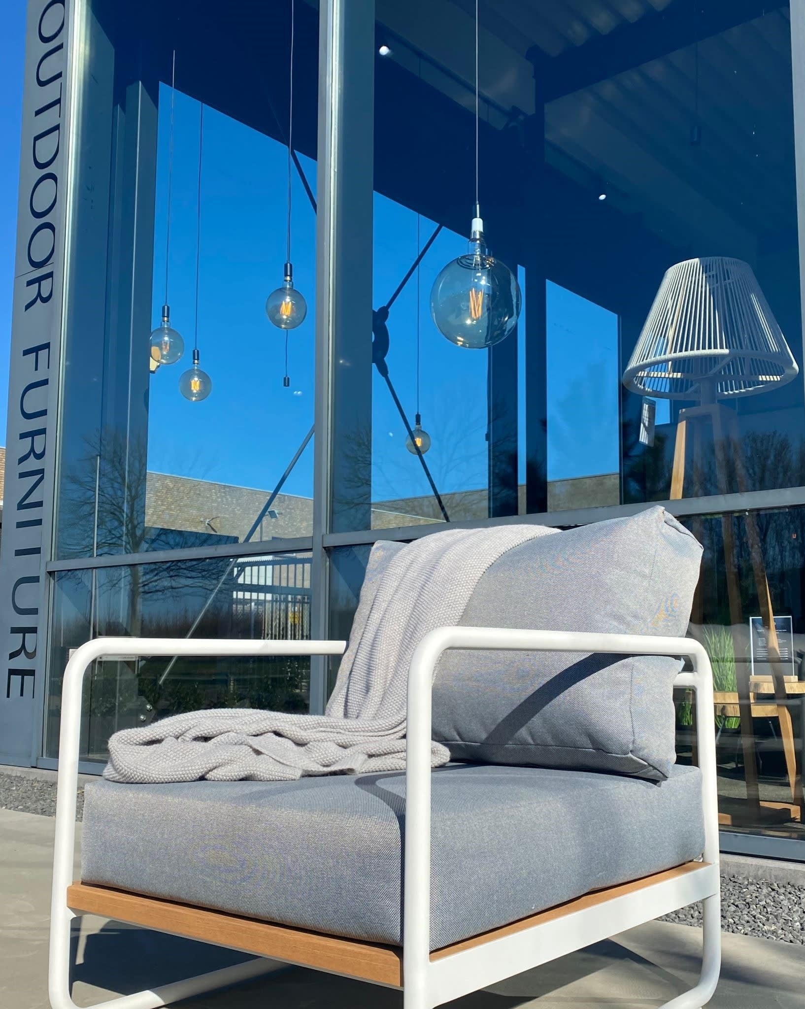 primavera LC  wit spuncrylic